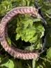 Paracord halsbånd i beige/sart rosa
